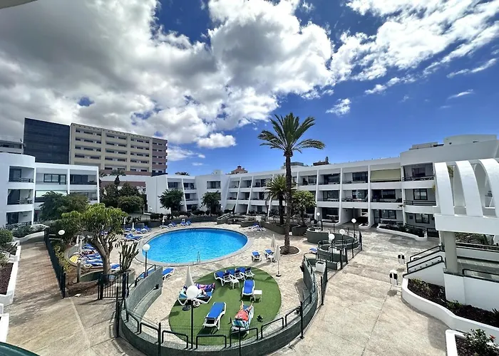 2The Best Location - Las Americas & Parking